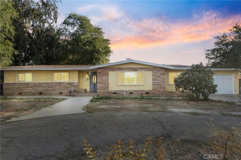 1929 E Oakland Hemet CA 92544