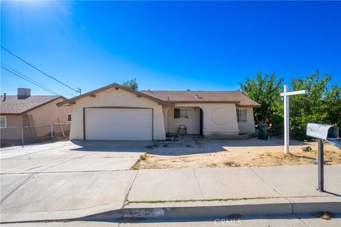 Photo of 16403 Seneca Rd, Victorville, CA 92395 (MLS # HD25251340)