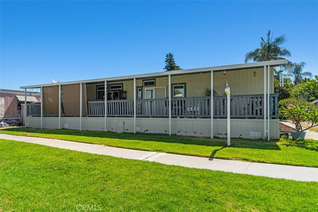 5815 La Palma Ave 304