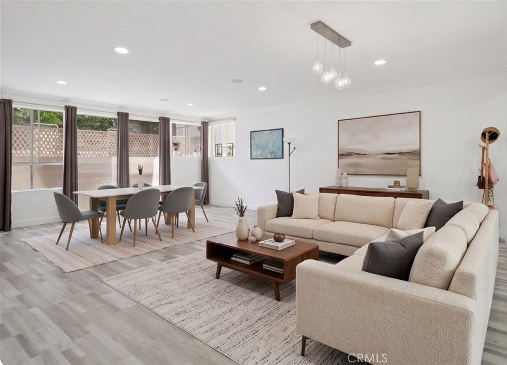 1277 S S Beverly Glen Blvd #107