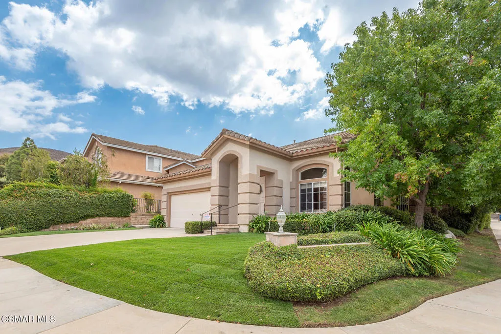 Oak Park, California 91377, United States, 3 Bedrooms Bedrooms, ,2 BathroomsBathrooms,Residential,Pending,206369