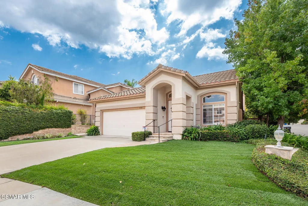 Oak Park, California 91377, United States, 3 Bedrooms Bedrooms, ,2 BathroomsBathrooms,Residential,Pending,206369