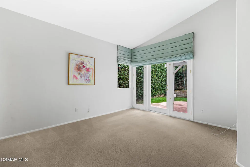 Oak Park, California 91377, United States, 3 Bedrooms Bedrooms, ,2 BathroomsBathrooms,Residential,Pending,206369