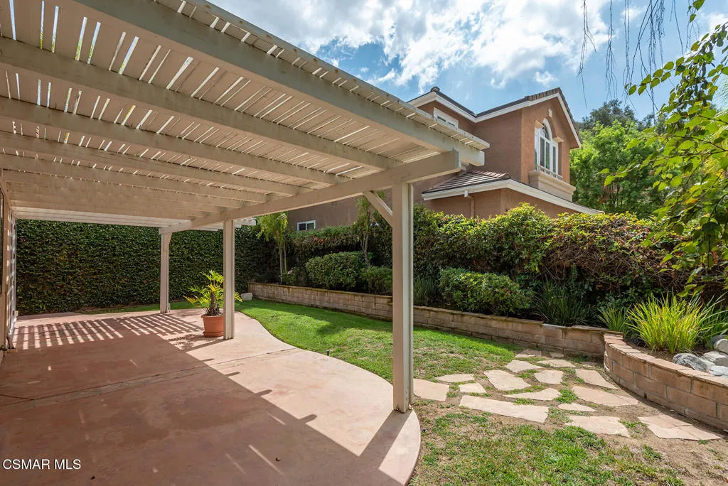 Oak Park, California 91377, United States, 3 Bedrooms Bedrooms, ,2 BathroomsBathrooms,Residential,Pending,206369