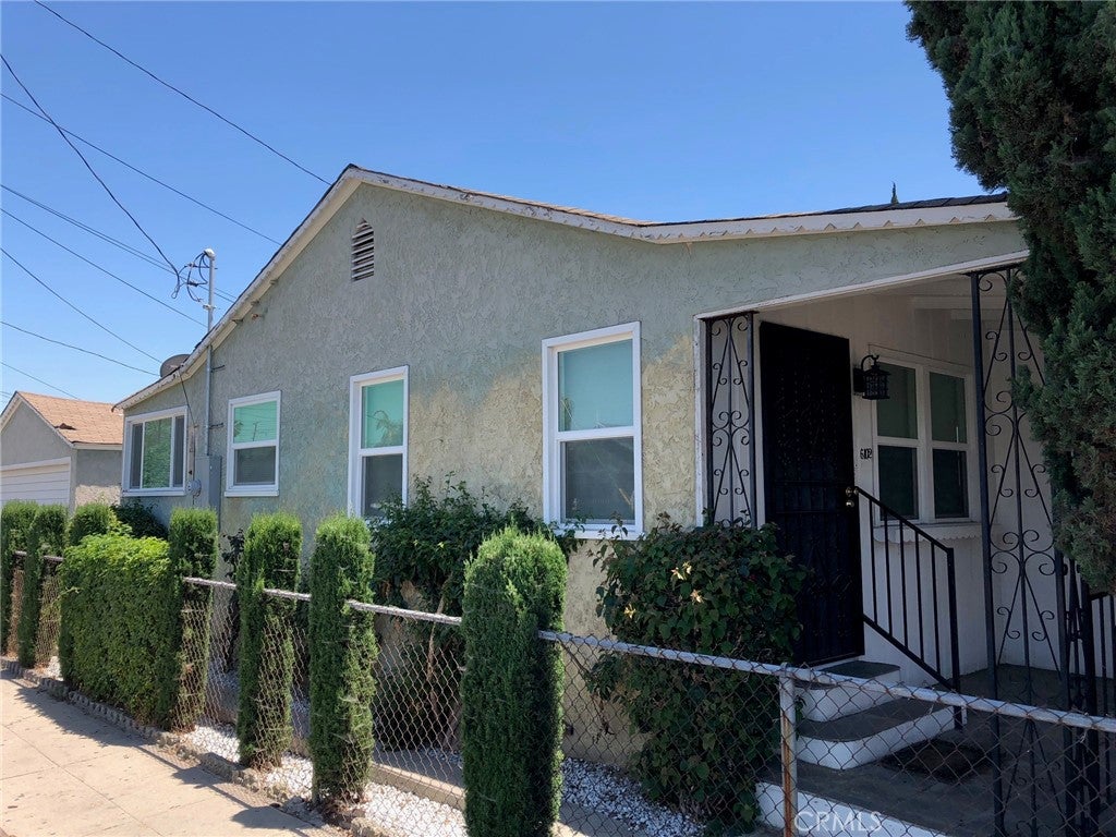 6102 Gifford