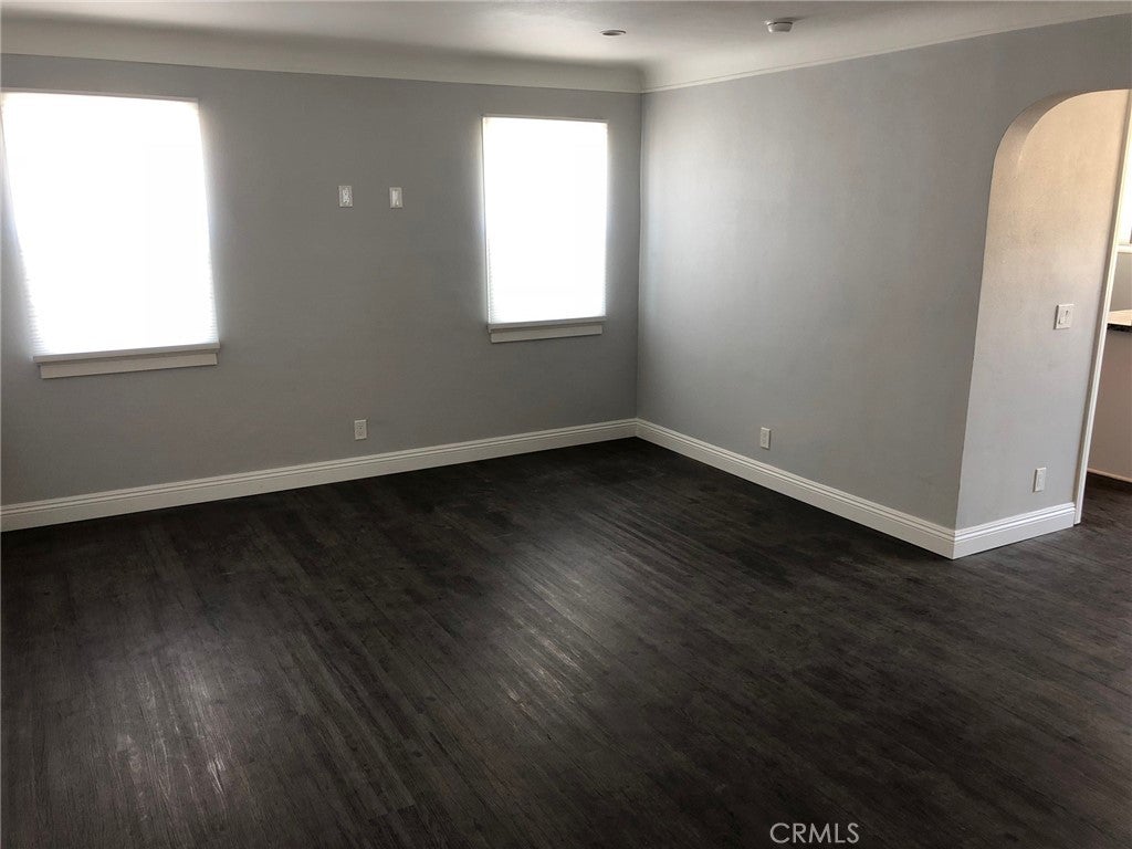 6102 Gifford