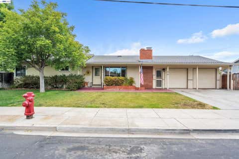 Photo of 474 Jensen Street ST, Livermore, CA 94550 (MLS # 41136984)