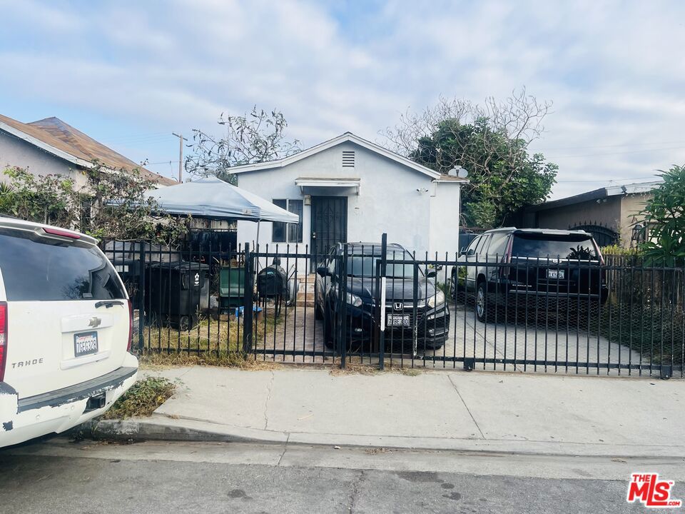 2441 E 114th Street
