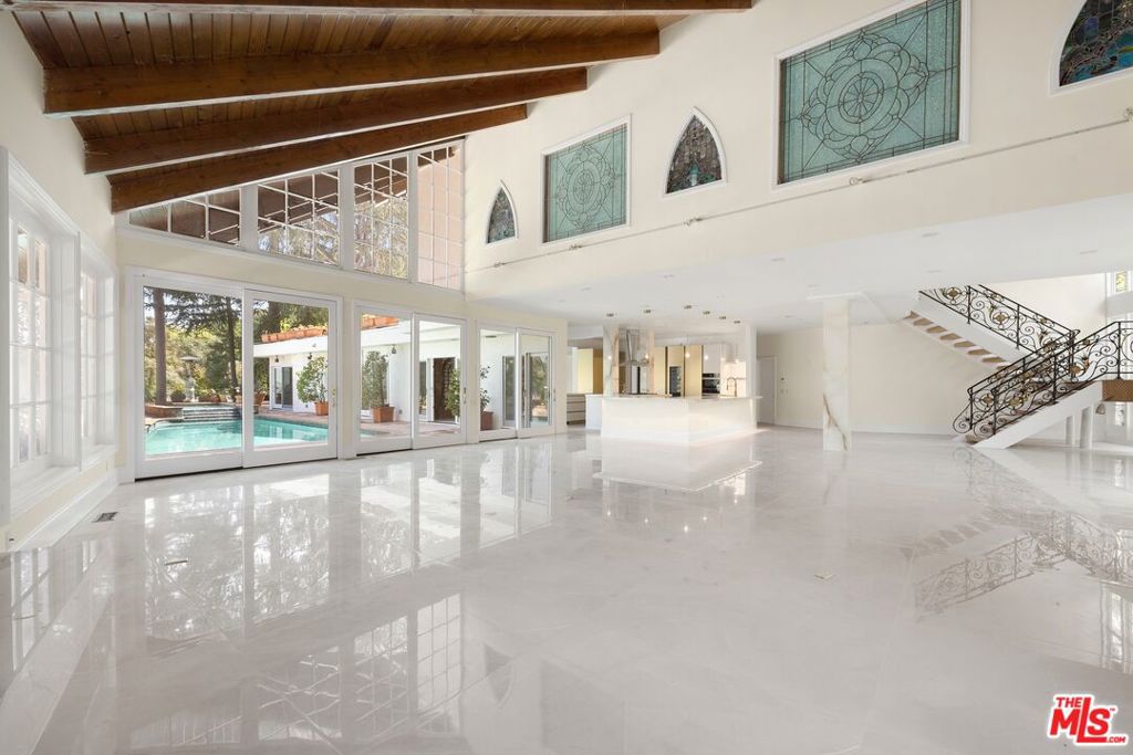 1727 Stone Canyon Road