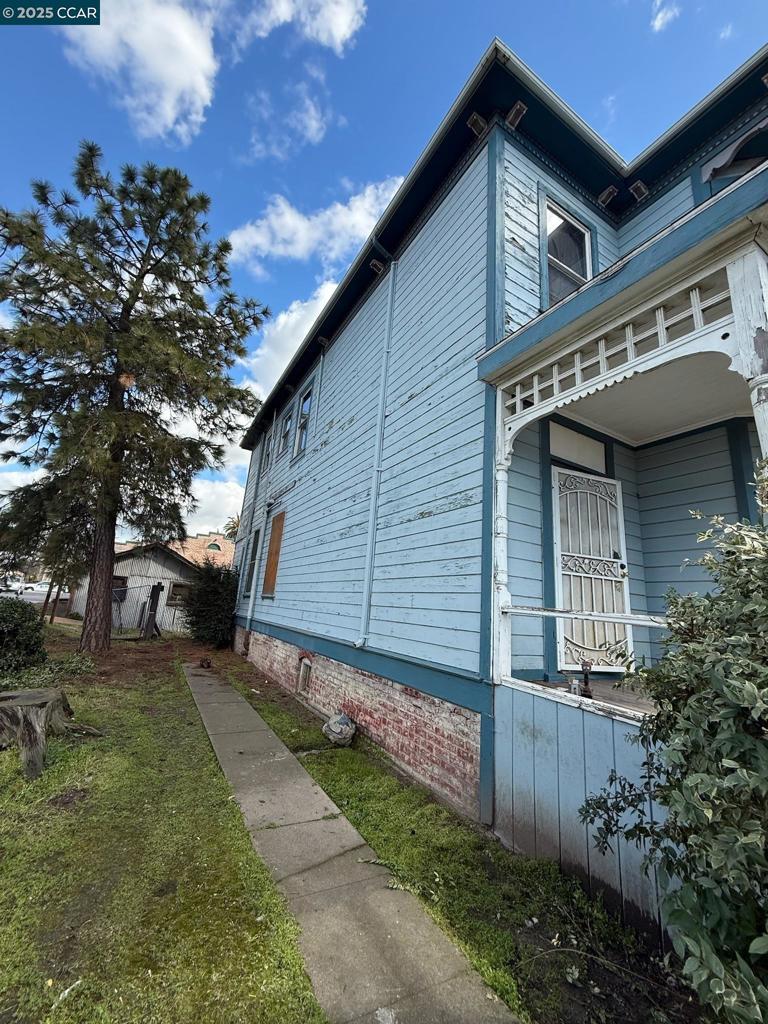 151 S 3Rd Ave