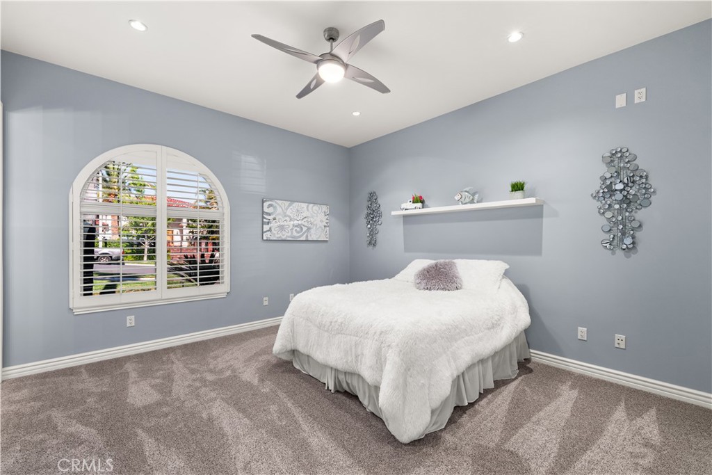 Corona, California, 92881, United States, 4 Bedrooms Bedrooms, ,5 BathroomsBathrooms,Residential,Active,2041818