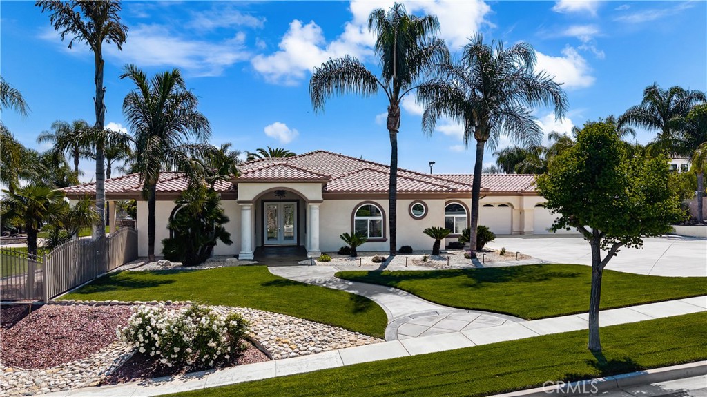 Corona, California, 92881, United States, 4 Bedrooms Bedrooms, ,5 BathroomsBathrooms,Residential,Active,2041818