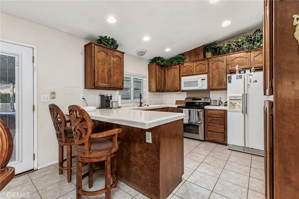 23874 Canyon Lake N