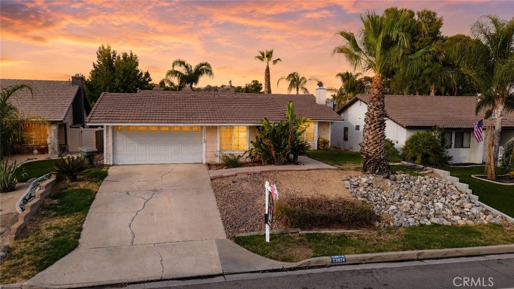 23874 Canyon Lake N