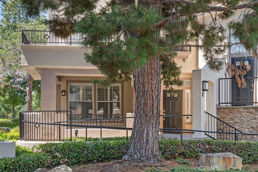 Welcome to this highly upgraded and immaculate end unit in the desirable La Mirage community! Recently remodeled and completely turnkey, this bright and open floor plan features a spacious living room with a cozy fireplace, dining area, and charming kitchen with stainless steel appliances, modern sink, and direct access to a full-size laundry room with extra storage. A private patio extends your living space outdoors, perfect for relaxing or entertaining.
The two bedrooms are generously sized with abundant natural light. The primary suite boasts a large walk-in closet with custom built-ins and a stylish barn door leading to a beautifully updated bathroom with dual sinks and a walk-in shower.
Enjoy resort-style living with community amenities including a pool, spa, BBQ areas, lighted tennis court, and clubhouse—plus trash service included. Conveniently located near award-winning schools, scenic hiking and biking trails in Aliso and Wood Canyon Wilderness Park, Soka University, and the shops, dining, and entertainment of Aliso Viejo Town Center. One attached garage with Epoxy flooring and additional reserved parking add everyday convenience.
This peaceful, well-situated home offers the best of Orange County living!