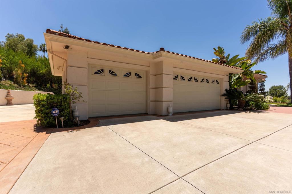 3537 Rosa Way