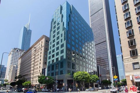 Photo of 655 S Hope Street #1507, Los Angeles, CA 90017 (MLS # P1-25316)