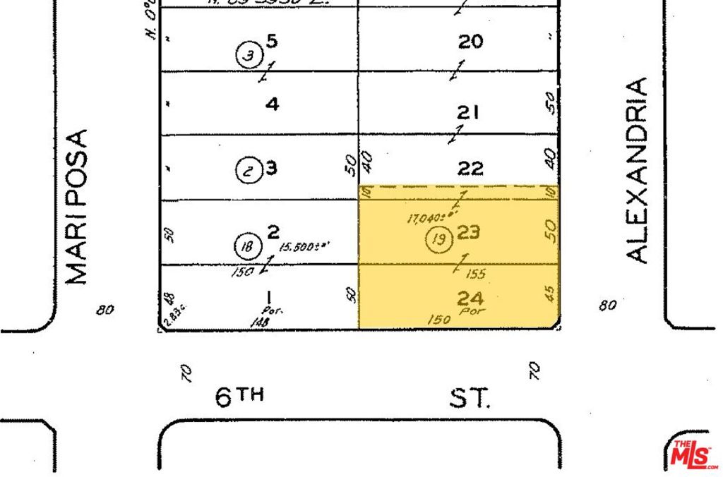 Main image without alt text