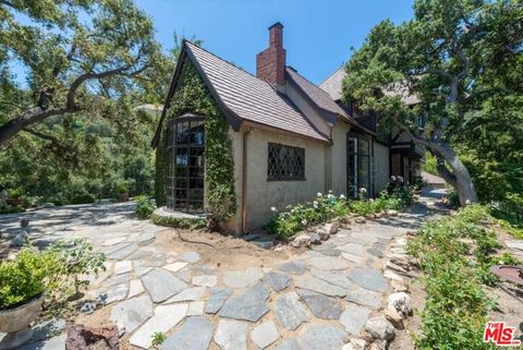 Tiny photo for 1957 MANDEVILLE CANYON Road, Los Angeles, CA 90049 (MLS # 25615483)