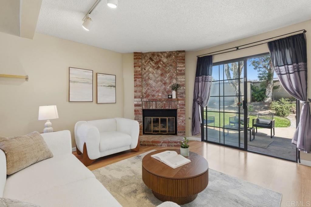 1832 Cottonwood Avenue