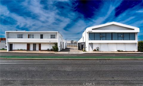 Photo of 13623 Crenshaw Blvd, Hawthorne, CA 90250 (MLS # DW26069550)