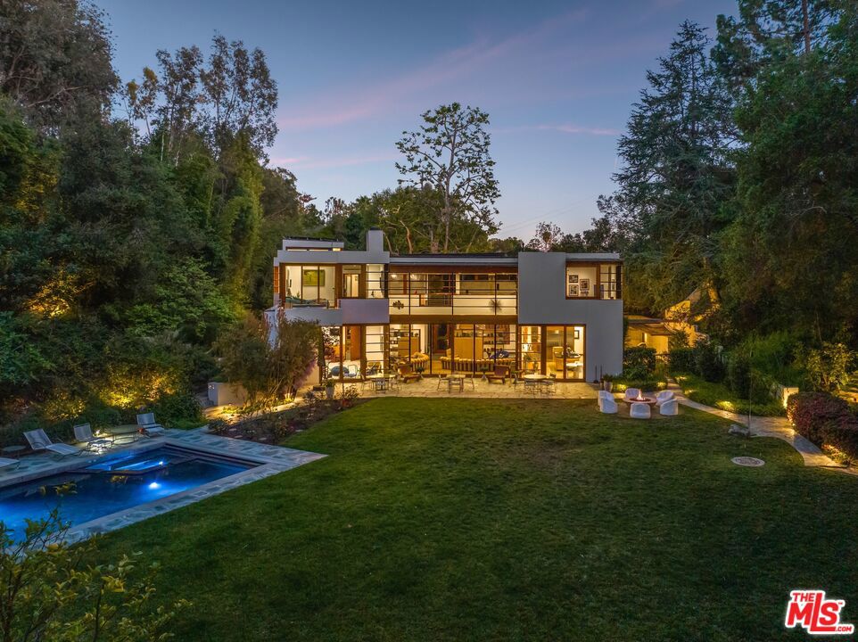 645 Tuallitan Road