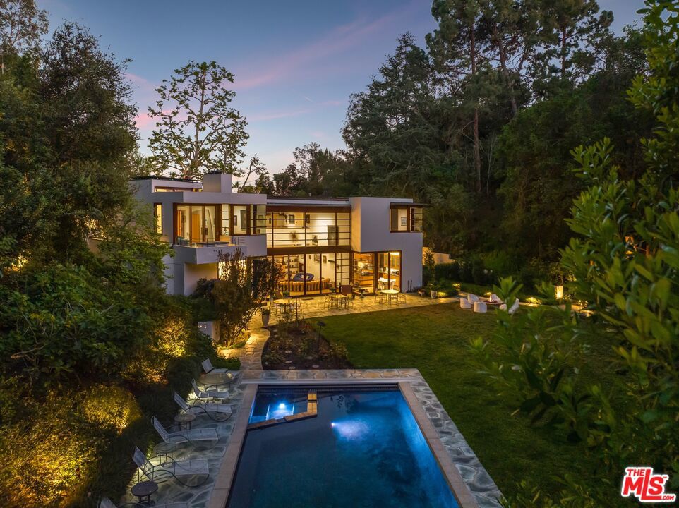 645 Tuallitan Road