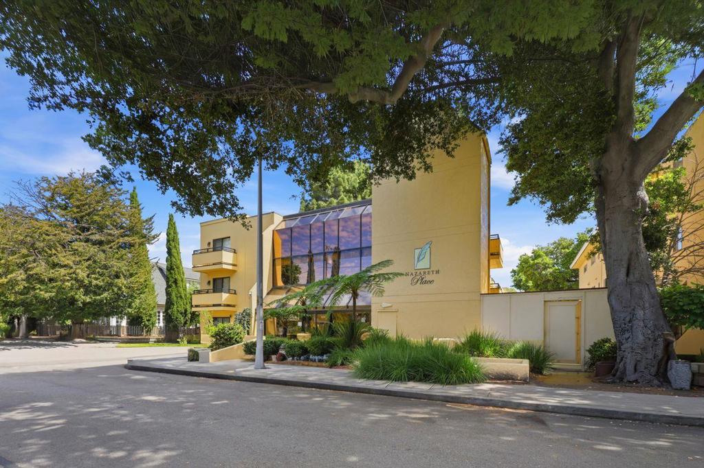 324 Catalpa Street