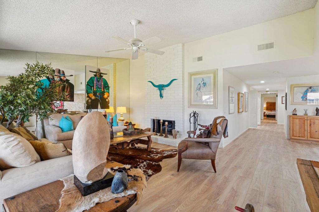 211 Camino Arroyo S