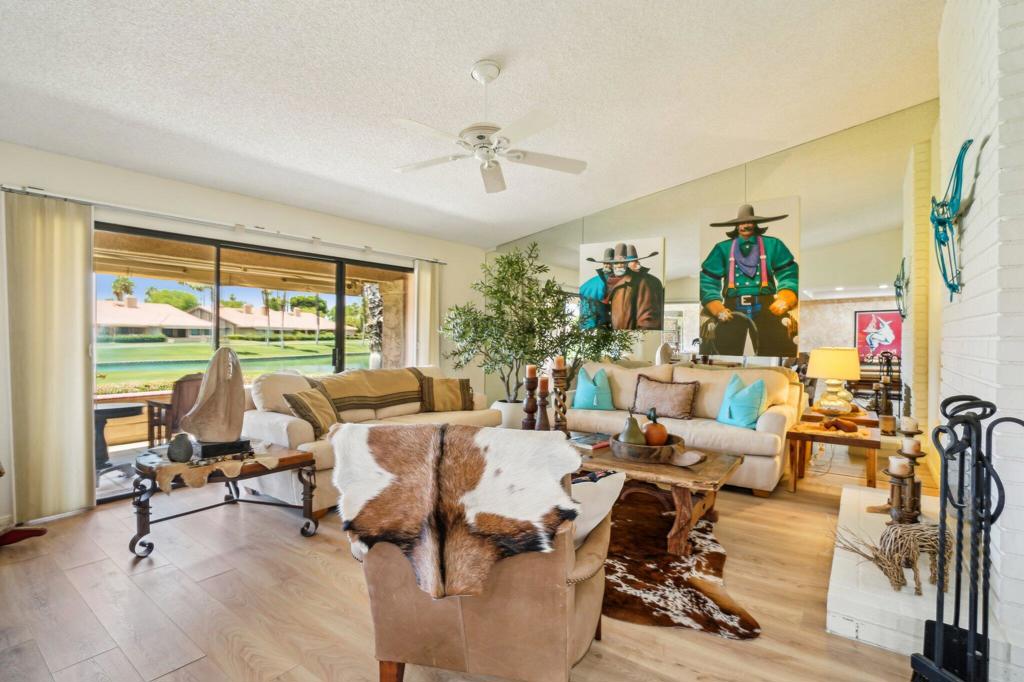 211 Camino Arroyo S