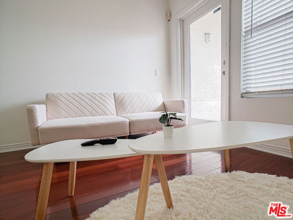 Photo of 1025 Dewey Avenue #205, Los Angeles, CA 90006 (MLS # 25608349)