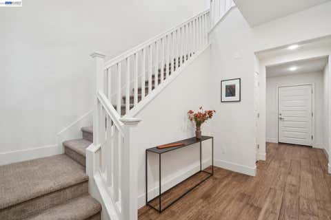 Tiny photo for 472 Diller St ST, Alameda, CA 94501 (MLS # 41137346)