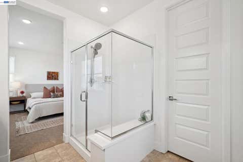 Tiny photo for 472 Diller St ST, Alameda, CA 94501 (MLS # 41137346)