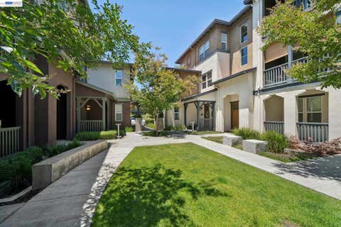 Tiny photo for 472 Diller St ST, Alameda, CA 94501 (MLS # 41137346)