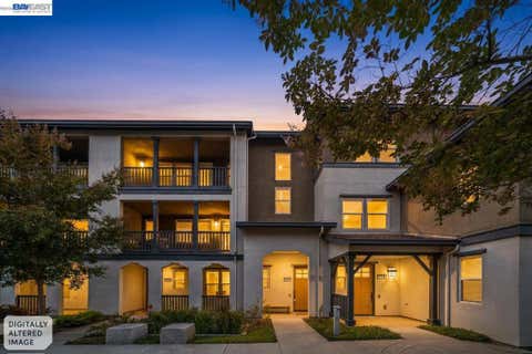 Tiny photo for 472 Diller St ST, Alameda, CA 94501 (MLS # 41137346)