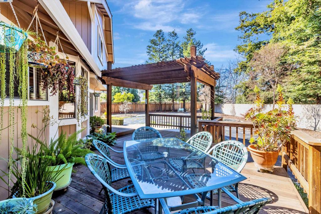 BROOKMEADOW PARK - Residential