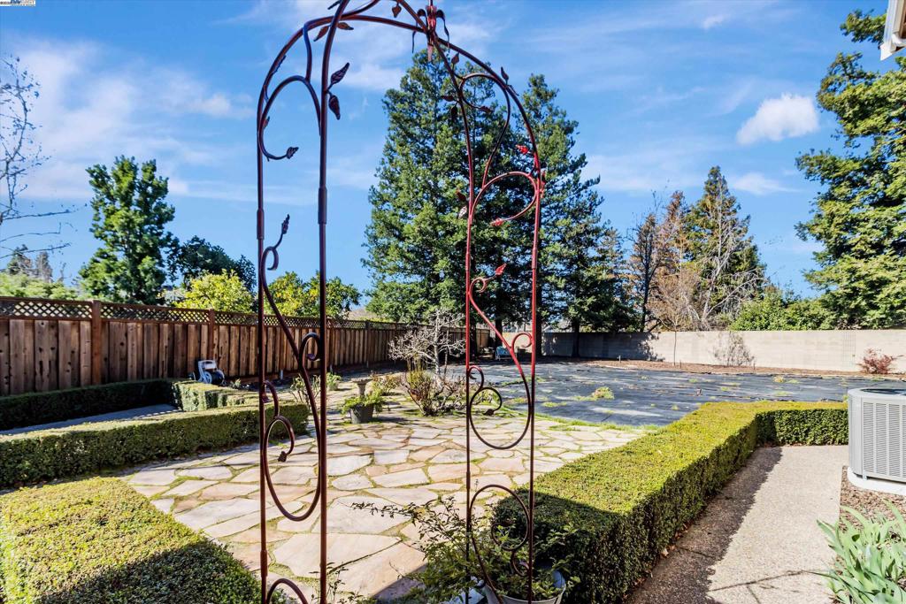 BROOKMEADOW PARK - Residential