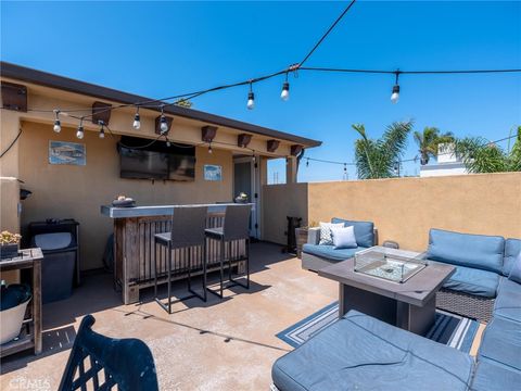 Tiny photo for 520 N Elena #B, Redondo Beach, CA 90277 (MLS # SB25243095)