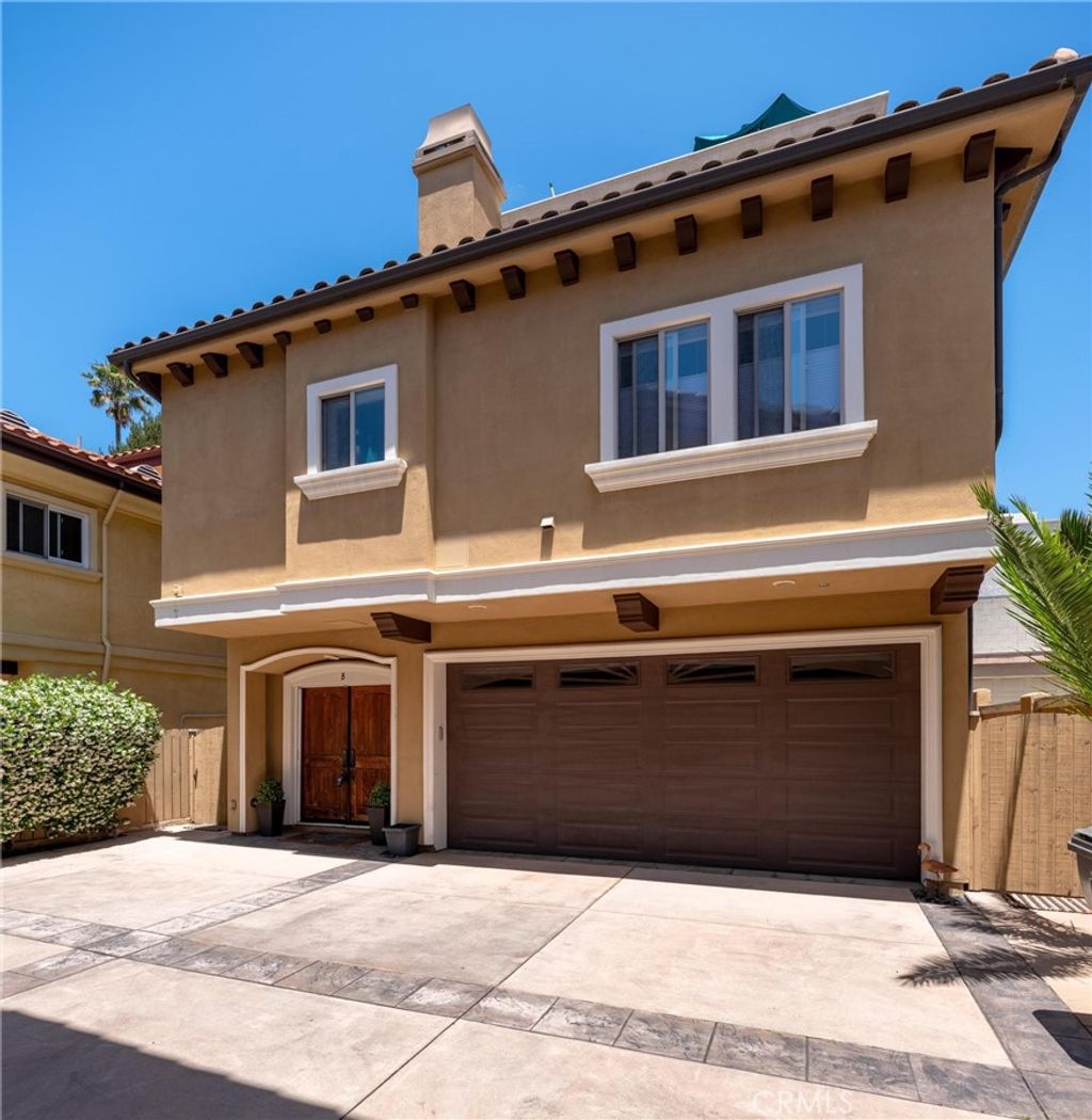 Photo of 520 N Elena #B, Redondo Beach, CA 90277 (MLS # SB25243095)