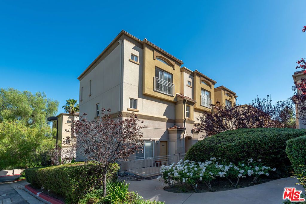 Photo of 5240 Premiere Hills Circle #110, Woodland Hills, CA 91364 (MLS # 26703899)