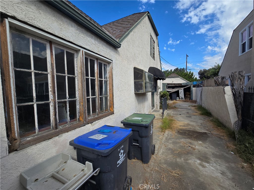 505 E Bishop