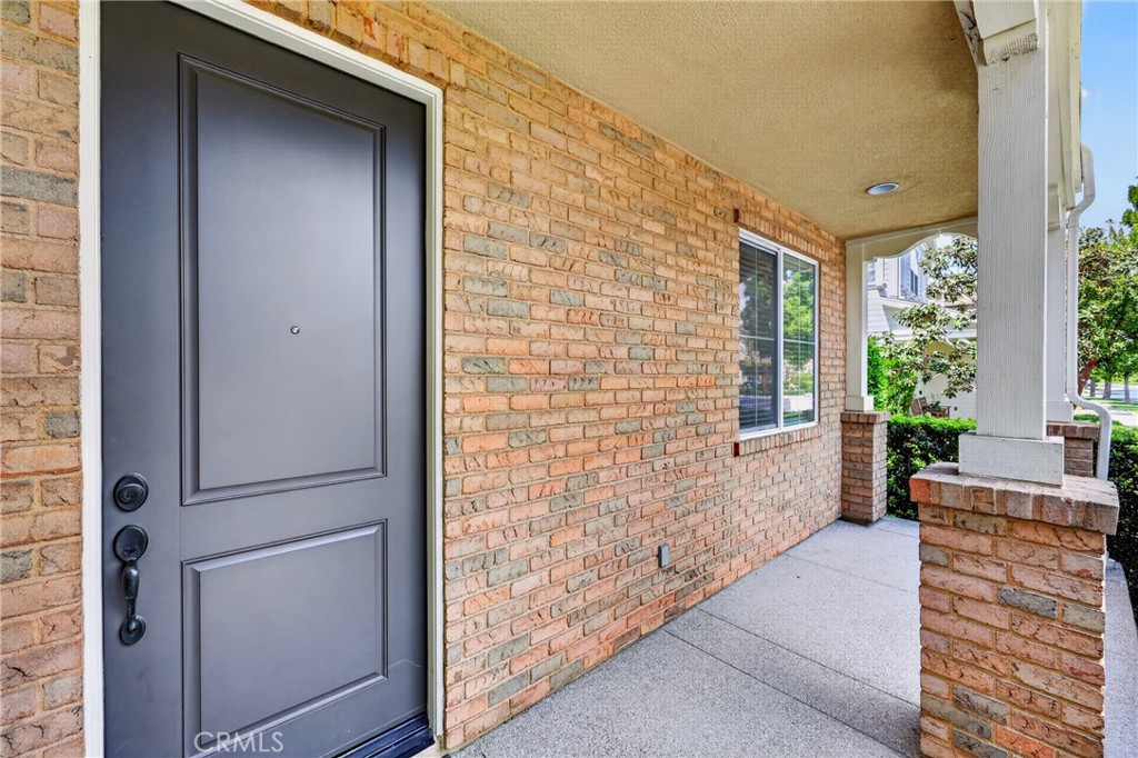 3233 Larkspur Street