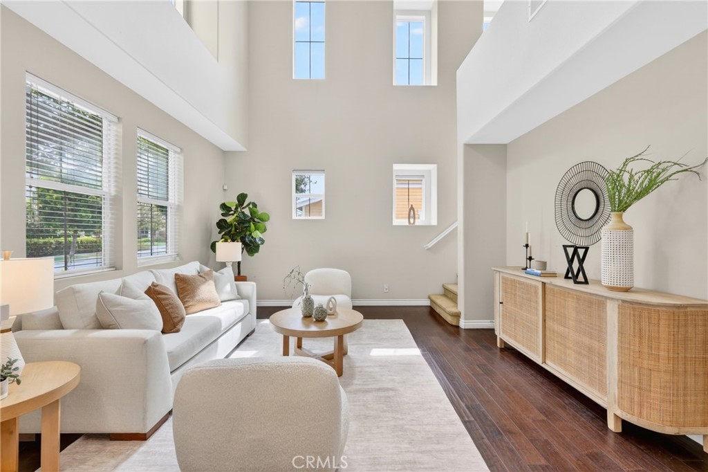 3233 Larkspur Street