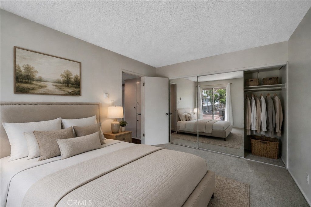 2940 W Carson 211