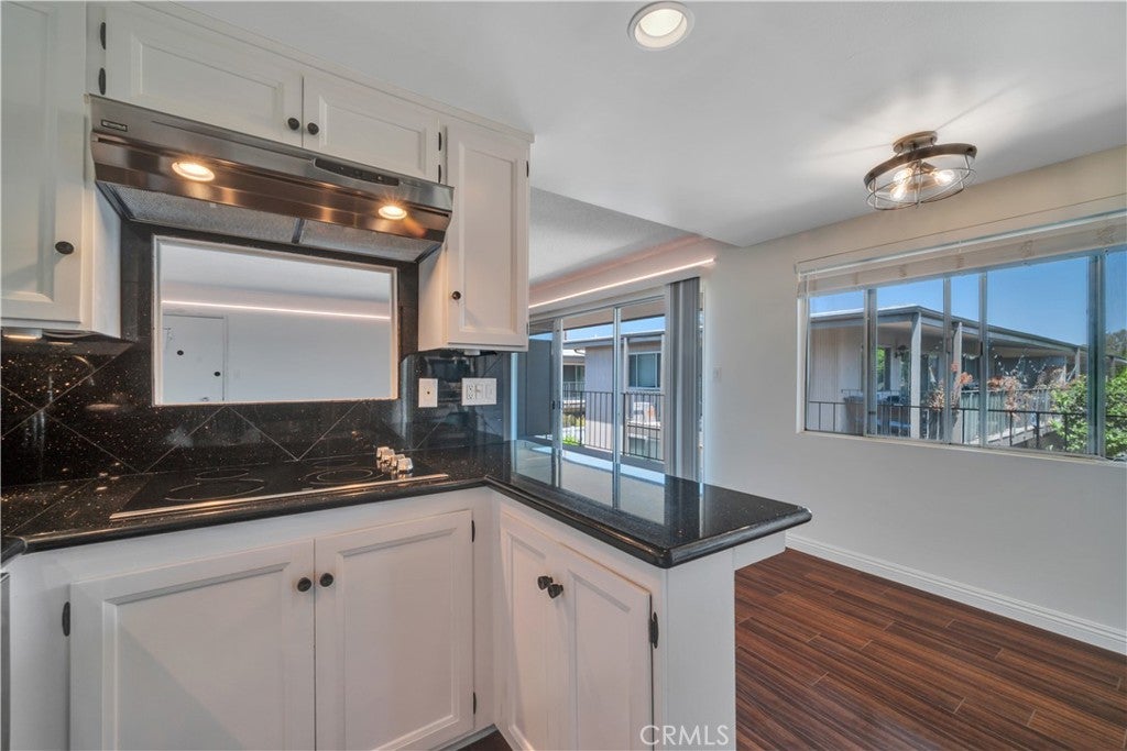 2940 W Carson 211