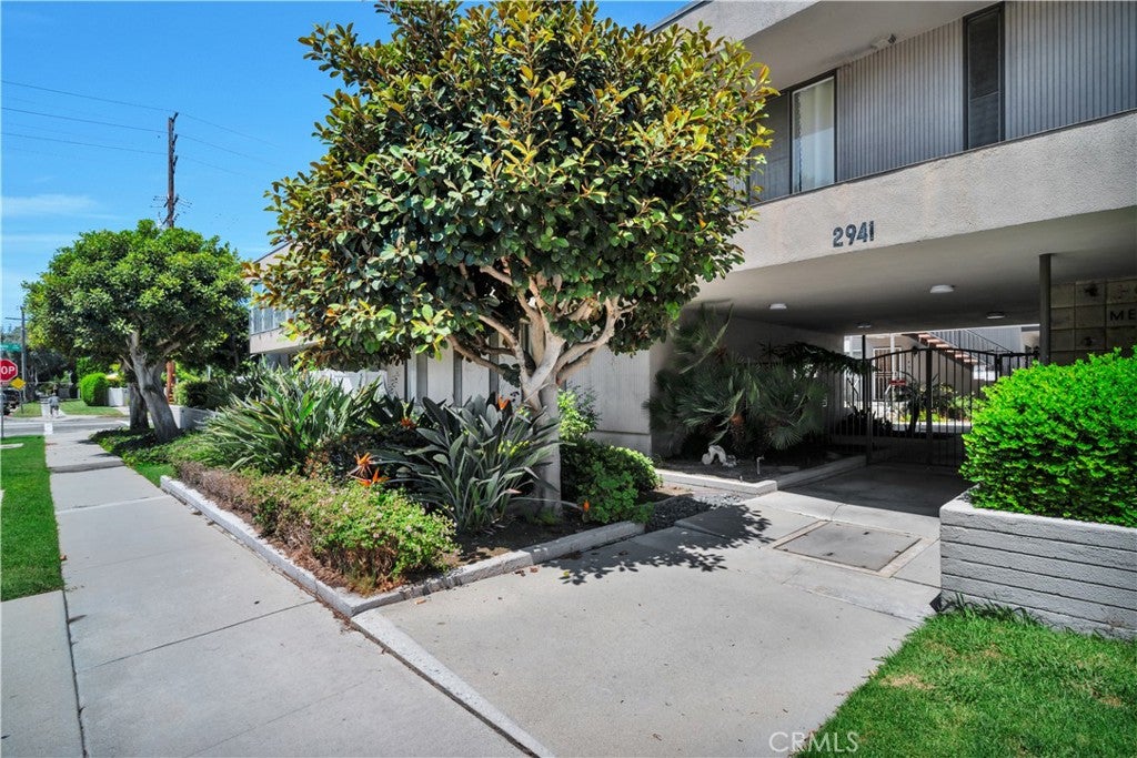 2940 W Carson