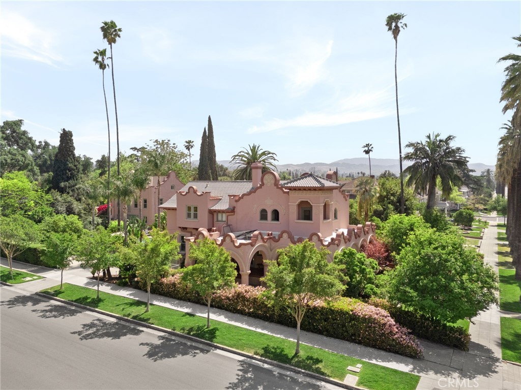 405 W Olive Avenue