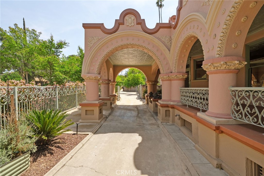 405 W Olive Avenue
