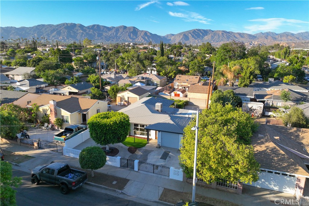 611 Griffith Street