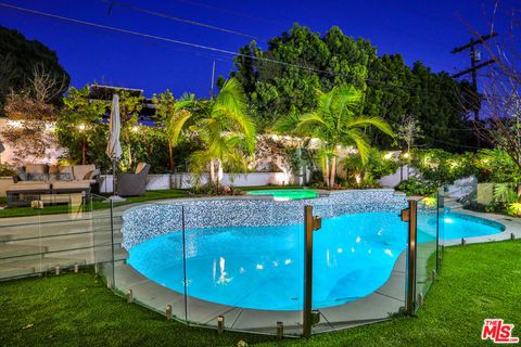 Photo of 1532 Glendon Avenue, Los Angeles, CA 90024 (MLS # 26661889)